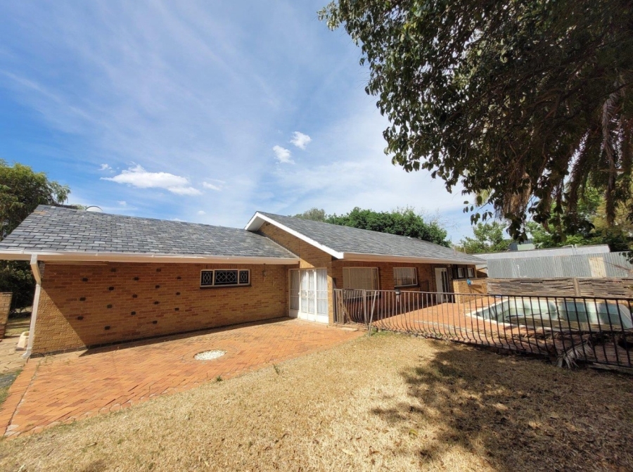 5 Bedroom Property for Sale in Dan Pienaar Free State